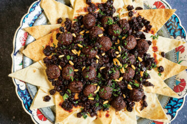 Meatballs with sour cherries from Aleppo